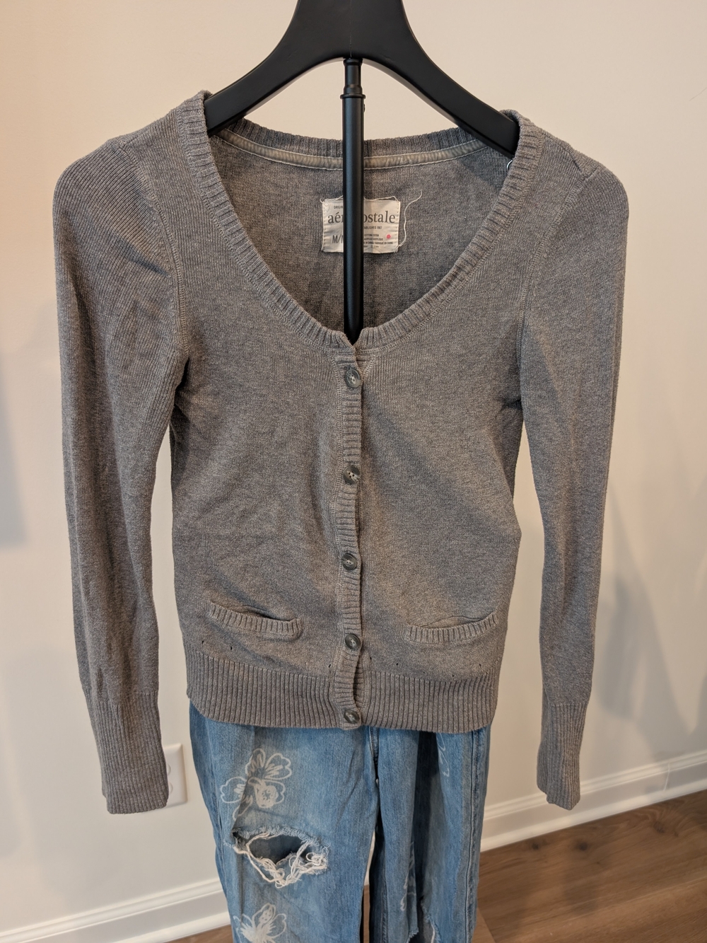 Aeropostale Gray V-Neck Button-Front Knit Cardigan Sweater w/ Pockets, M